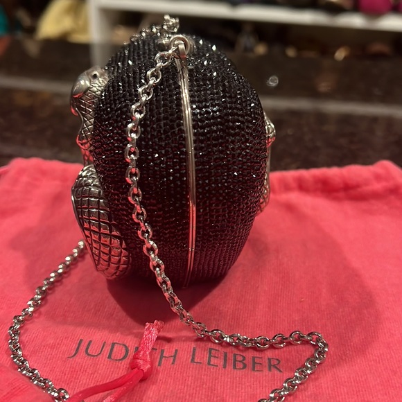 RARE Judith Leiber Heart & Snake Miniaudiere - Picture 3 of 12